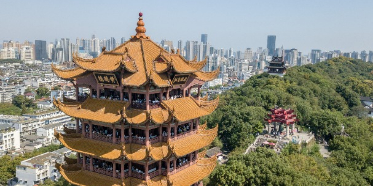 Photographer gives Greeks online tour of China