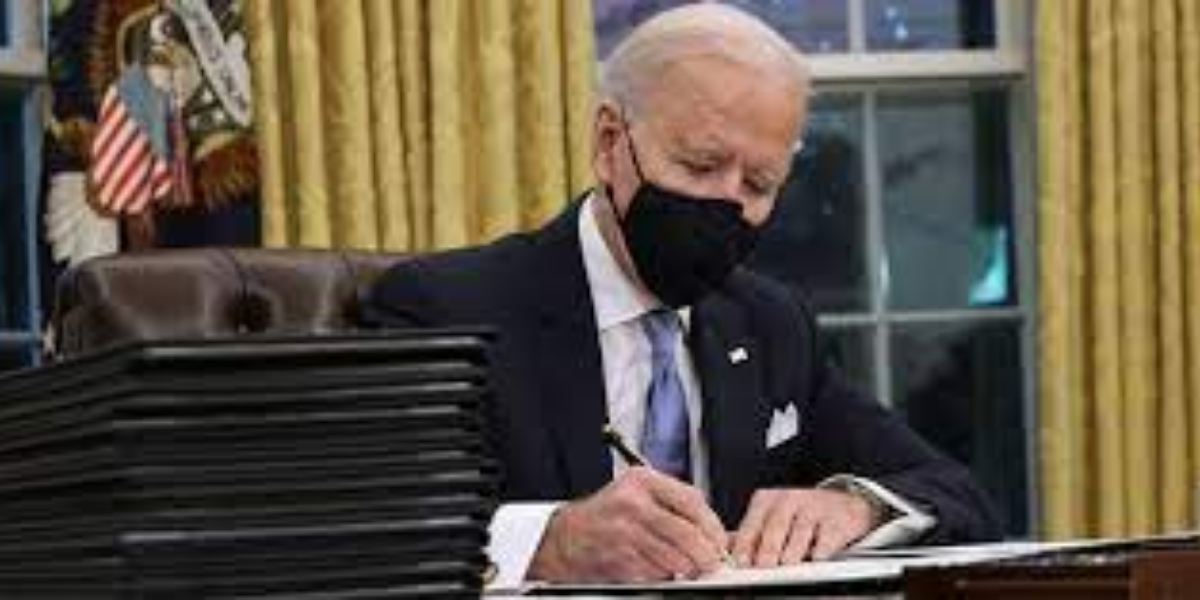 Biden under fire over record US immigration