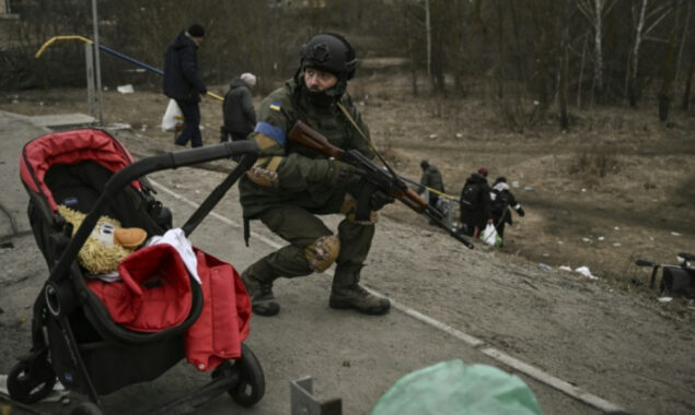 Deadly strikes rock Ukraine despite talks with Russia