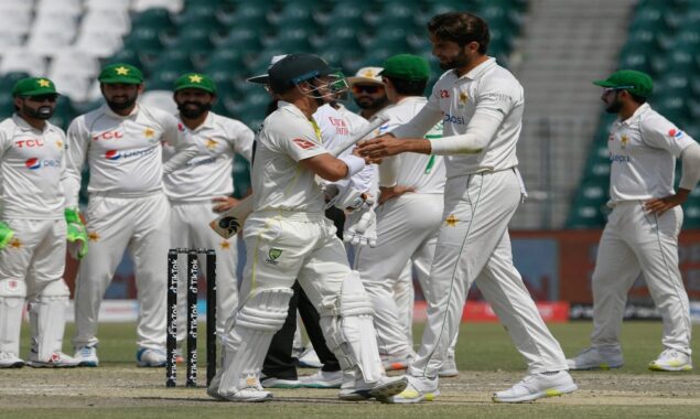 Pak vs Aus: Shaheen downs Warner, Australia leads by 220 ahead of lunch