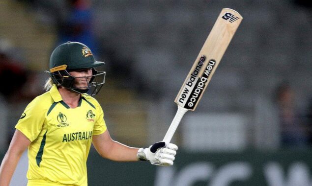 Classy Lanning leads Australia into World Cup semi-finals