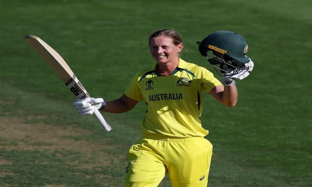 Lanning ton fires Australia to win over South Africa