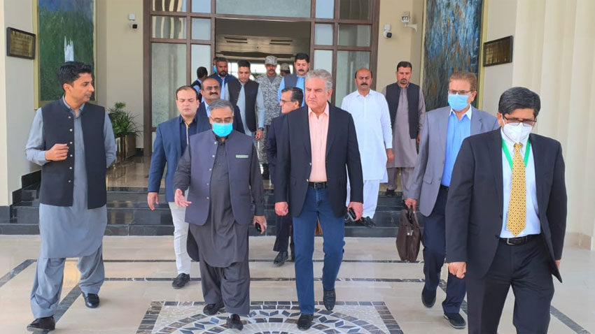 FM Qureshi leaves for China to hold meeting with foreign ministers of various countries
