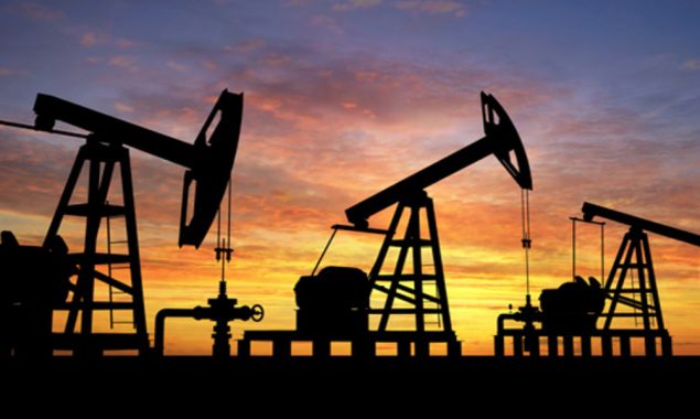 Oil tops $113, equities sink on Ukraine war fears