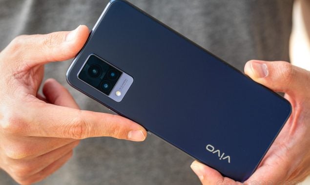 Vivo V21