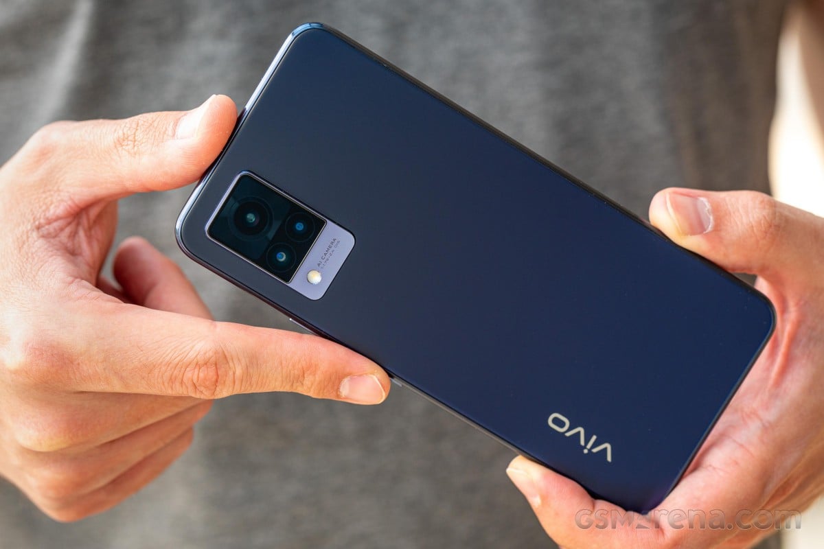Vivo V21