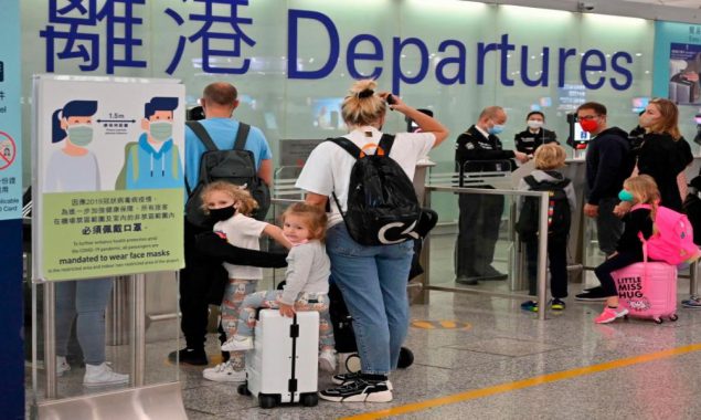 Virus chaos pushes more expats to join Hong Kong exodus