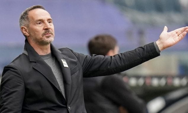 Borussia Moenchengladbach head coach Adi Huetter contracts COVID-19