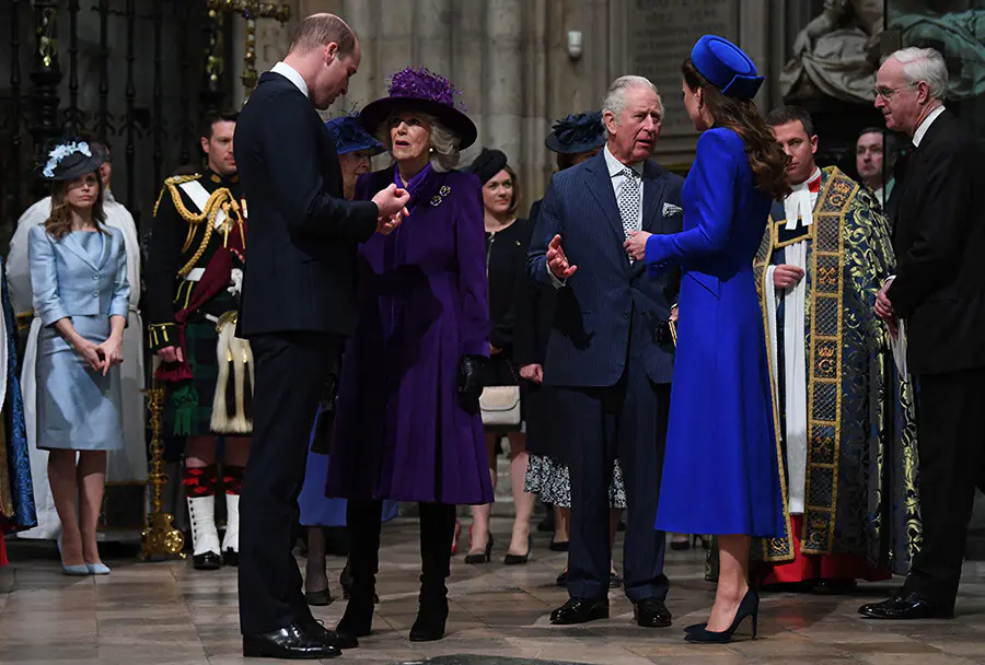 Prince Charles spotted making plans with William and Kate Middleton 