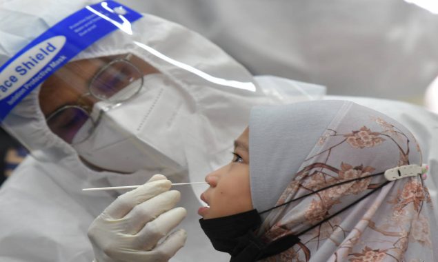 Malaysia reports 27,435 new COVID-19 infections, 55 more deaths