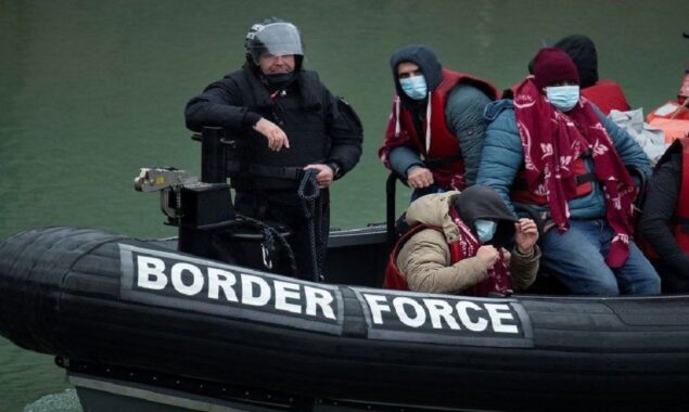 Ministers abandon efforts to turn back migrant boats in the English Channel