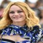 Vanessa Paradis, Johnny Depp’s ex, goes grocery shopping in Los Angeles as the actos defamation trial in Virginia cones… after previously supporting him in a libel case.