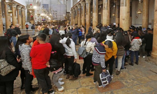 Tourists provide hope to battered Bethlehem