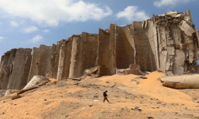 Lebanon orders Beirut silos to be demolished