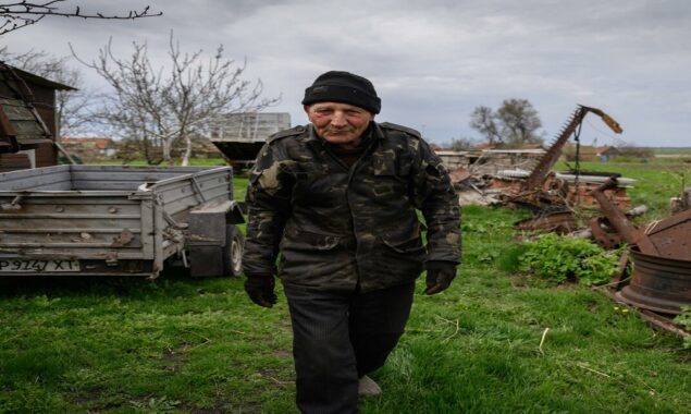 Ukraine’s poorest sow seeds under the bombs