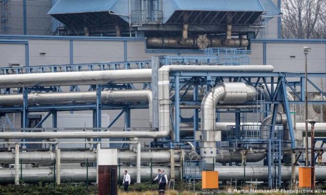 Russia threatens to cut off European gas supply