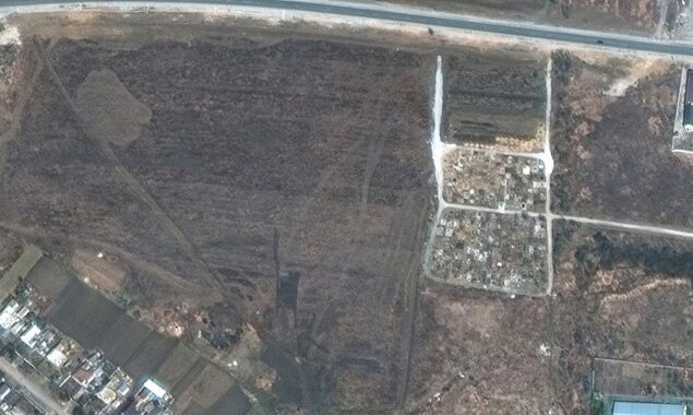 Mayor Mariupol alleges there are three mass graves in the city, and citizens are forced to work at the sites