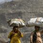 South Asia wilts in heat as Delhi rubbish dump burns