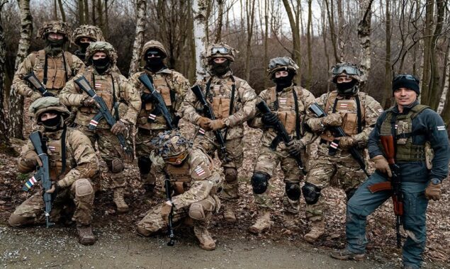 why are Belarusians eager to fight Russians in Ukraine