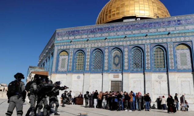 Several people injured in Al-Aqsa skirmishes on last Friday of Ramadan