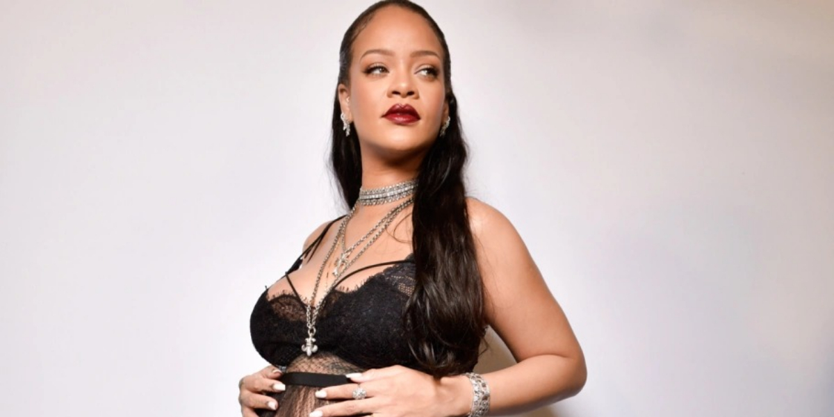 Pregnant Rihanna