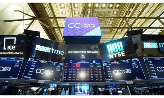 US stocks mixed at start of heavy earnings week