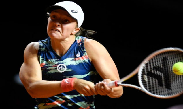 Swiatek powers past Raducanu for 21st successive win and into Stuttgart semis