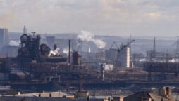 Russian forces assault Ukrainian fighters holed up at Mariupol steel plant