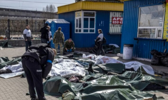 Civilians flee eastern Ukraine after deadly railway station attack
