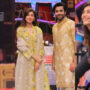 Syra Yousuf and host Sheheryar Munawar look stunning in the show Khel kay jeet
