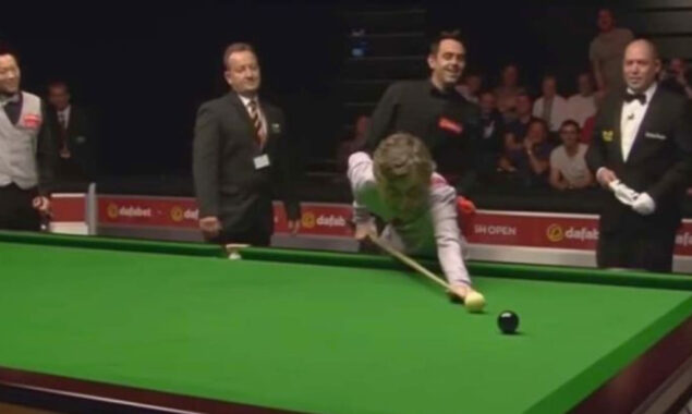 Ronnie O’Sullivan had century break interrupted by female who took his shot