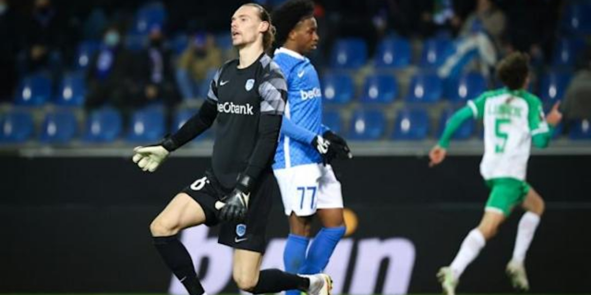 goalkeeper Vandevoordt