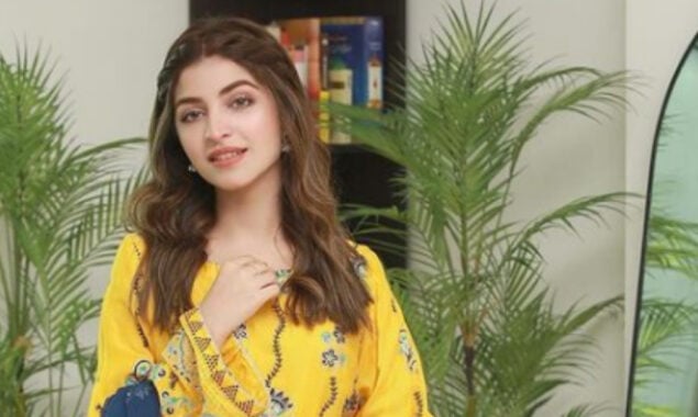 Kinza Hashmi looks stunning in yellow Outfit