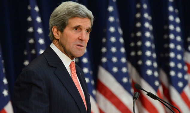 John Kerry visits MIT to discuss climate change