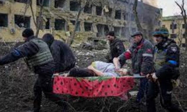 Ukraine repels strikes in the east while Russia maintains control of Mariupol