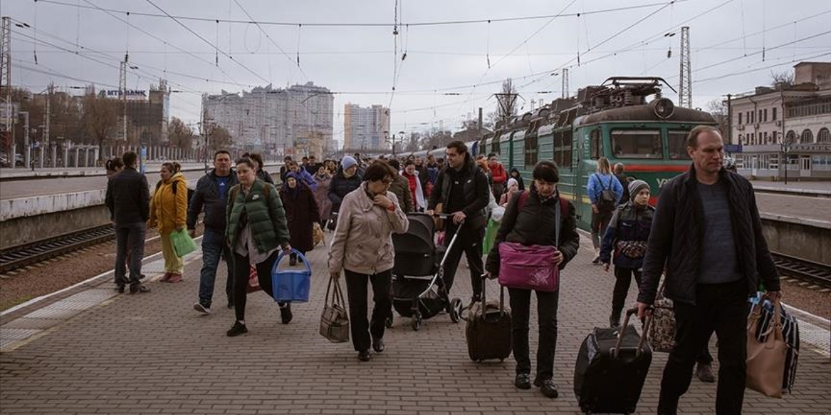 Ukraine evacuated over 4,300 population from Mairupol and other cities