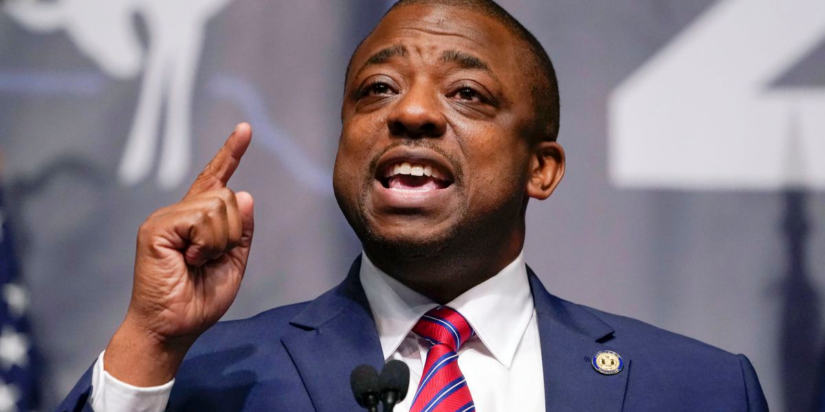 New York: lieutenant governor blame with bribery campaign funding scheme