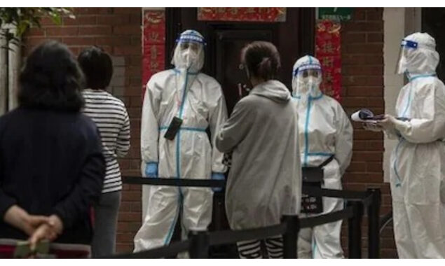 Markets tumble on China lockdowns, rate hike fears