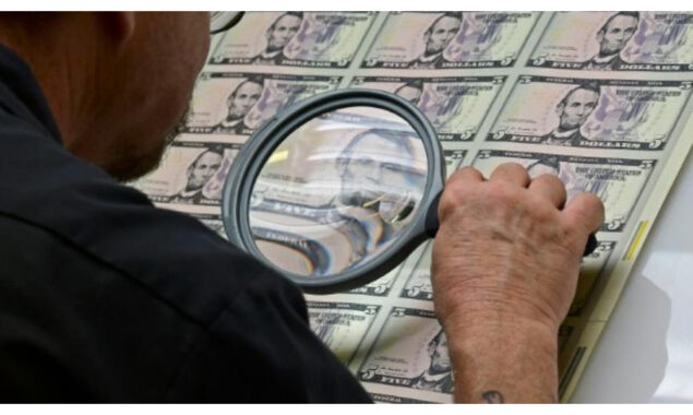 Stock markets extend recovery, dollar at multi-year highs