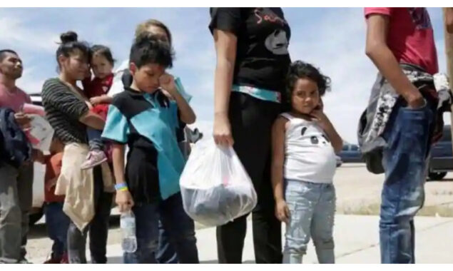 1,000 migrant kids still separated from parents: US official