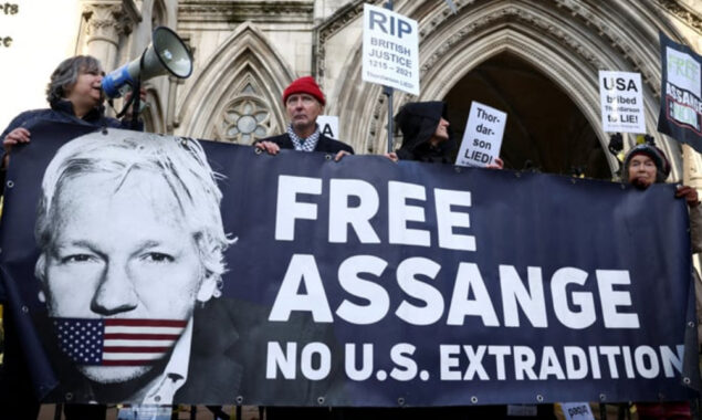 UK court allows extradition of Julian Assange to US