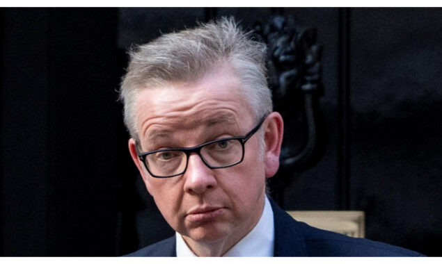 Michael Gove to offer ultimatum over-cladding row