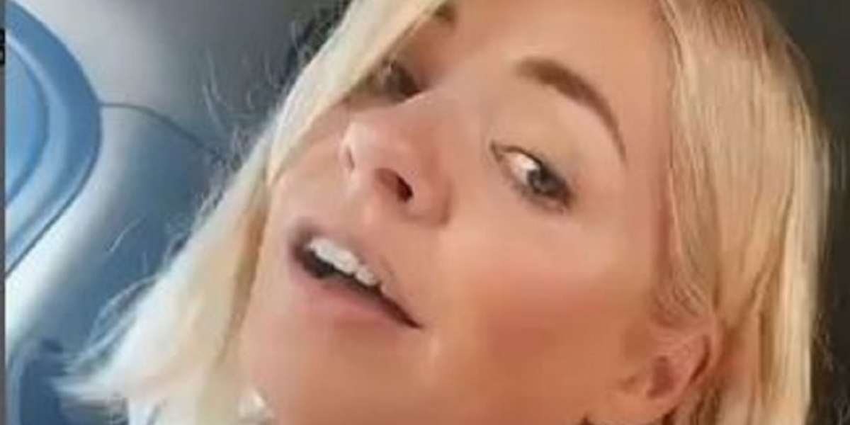 Holly Willoughby enjoys day out with Nicole Appleton