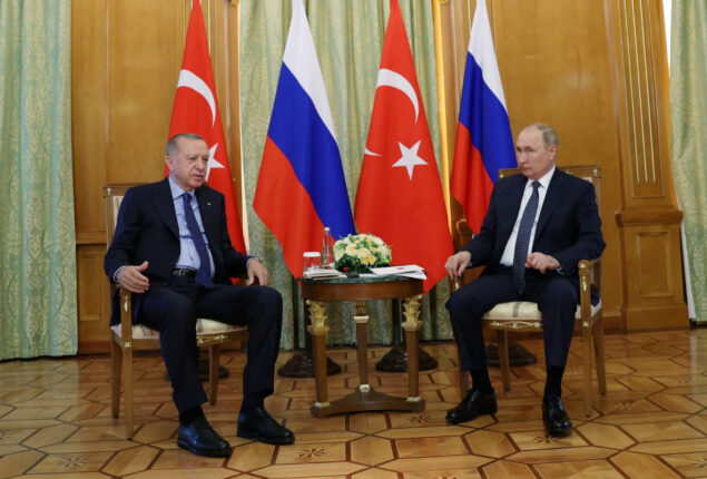 Turkey’s Foreign Minister says the Country is still Attempting to get Russian and Ukrainian Presidents to the Discussion Table