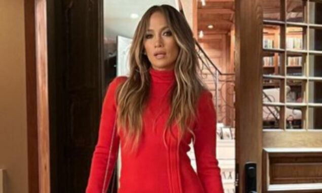 Jennifer Lopez shows off her amazing curves in a red minidress  