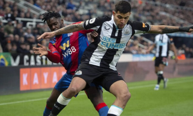 Premier League: Palace stalemate keeps Leeds in relegation danger