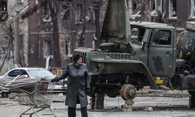 Ukraine vows to fight to the end in Mariupol as ultimatum expires