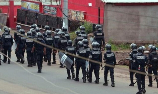 Four prison officials killed in anglophone Cameroon