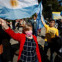 Thousands of farmers protest in Buenos Aires