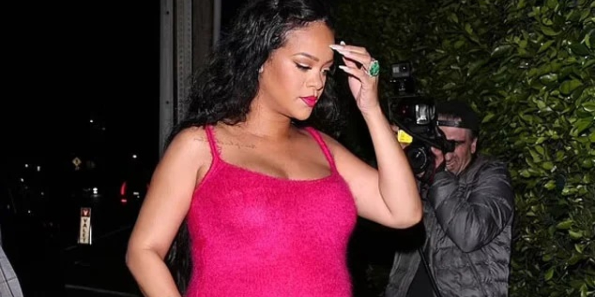 Pregnant Rihanna